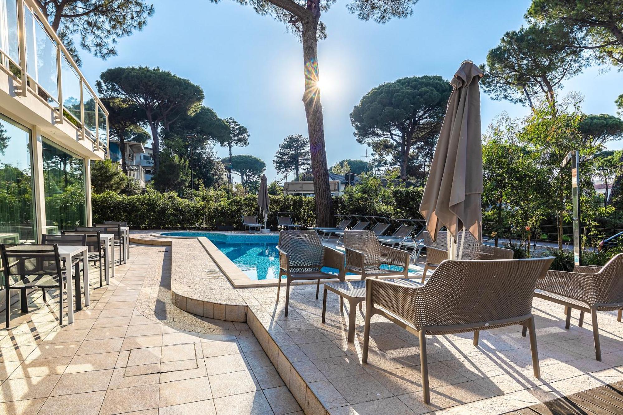 Hotel Kent Milano Marittima Buitenkant foto